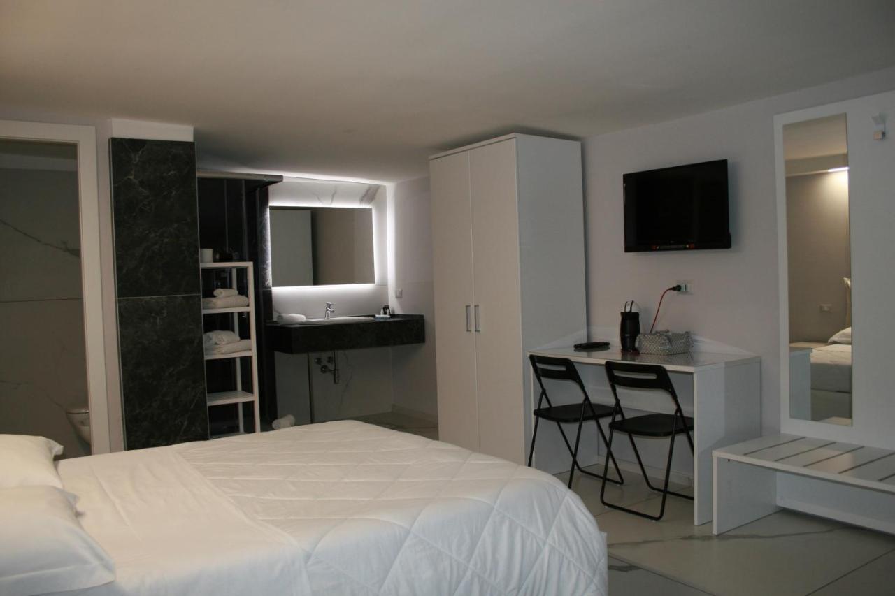 Apartments Via Piave Matera Bagian luar foto